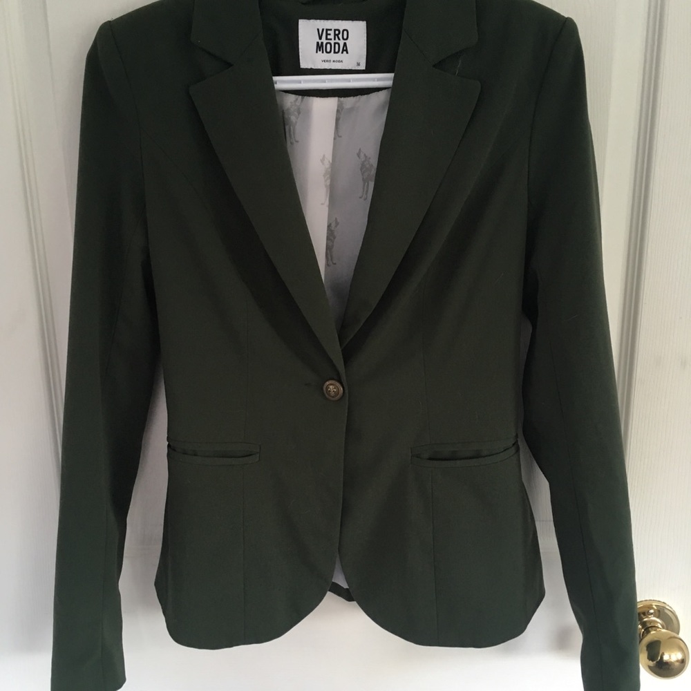 Classy Blazer - Picture 2 of 2